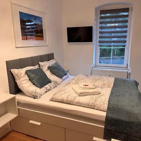 Lucy - Moderne Mit Kostenlosem Parkplatz, Terrasse, Nahe Und Malerweg Apartment Bad Schandau